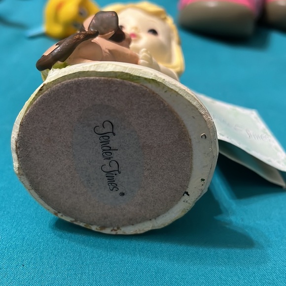 Tender Times Figurines Angel With Dog Figurine 4.75” Tall Detailed All Around - Picture 2 of 5